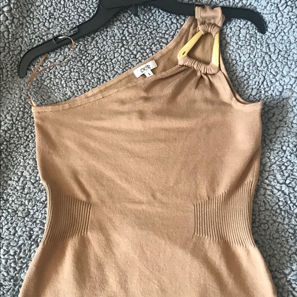 Cache 1 strap tan top with buckle embellishment